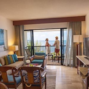 Two-Bedroom Suite beachfront Two Children